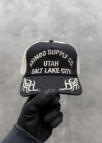 AKIMBO TRUCKER CAP - BLACK / OFF-WHITE